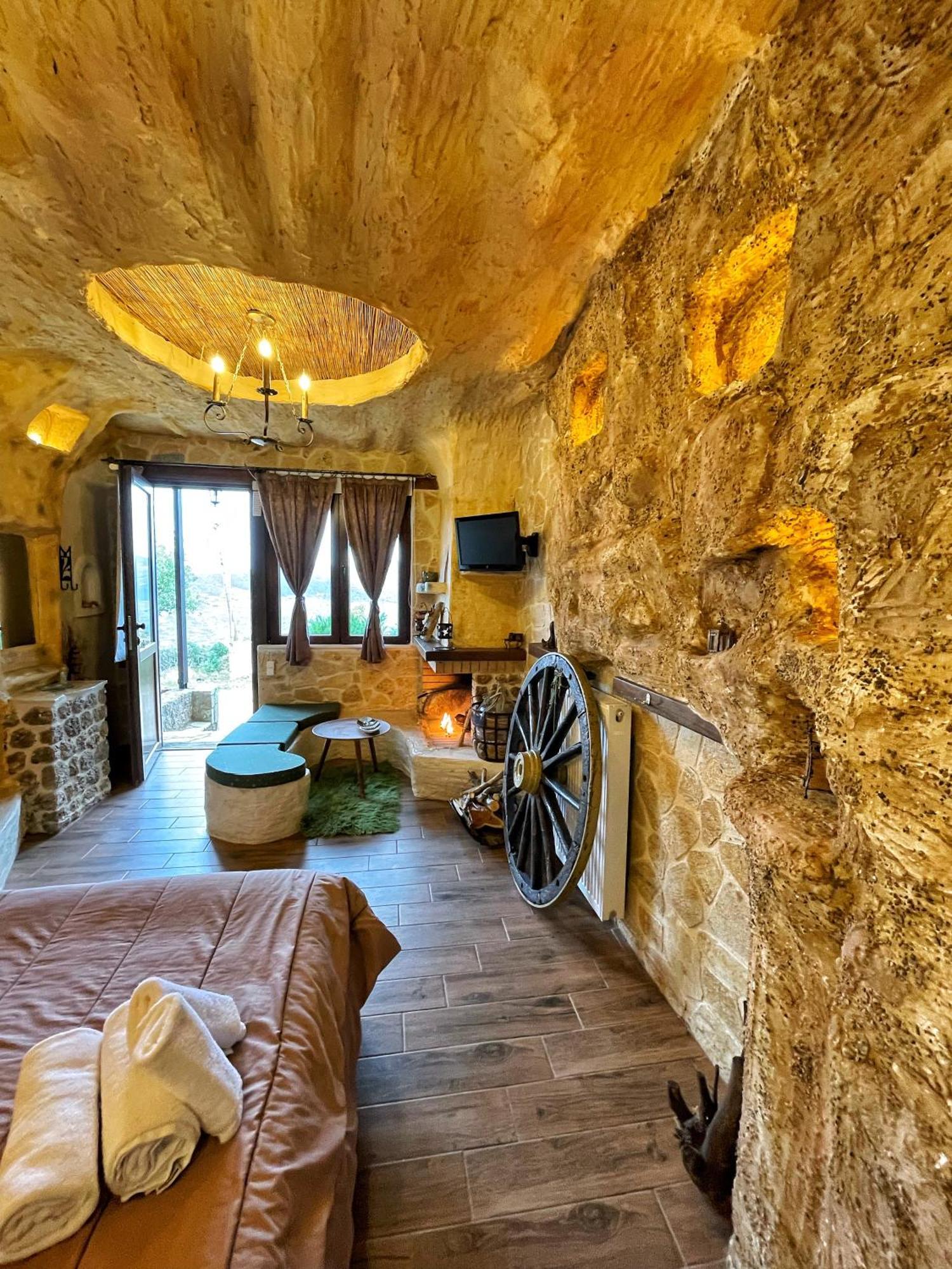 Anilia Guesthouse Synikia Mesi Trikalon Exterior photo